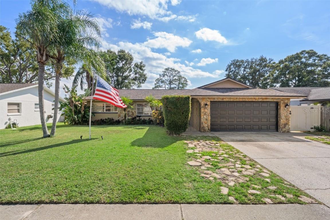 1407 Garden Ave., Tarpon Springs, FL 34689
