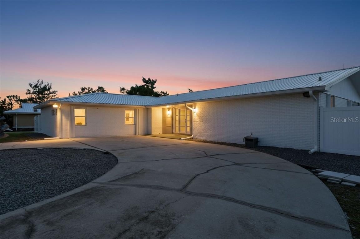 11982 W Bayshore Dr., Crystal River, FL 34429