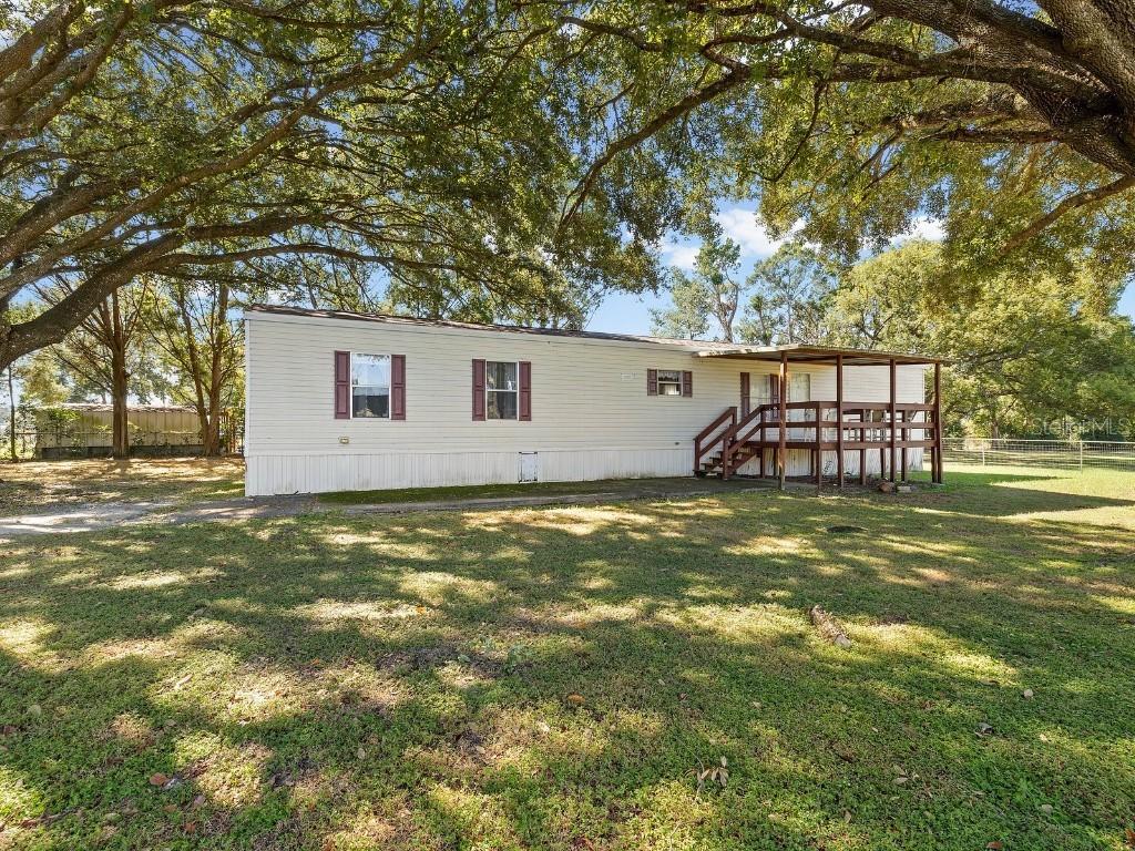 8041 Hamster Dr., Zephyrhills, FL 33540