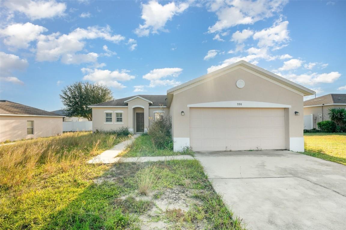 998 Cumberland Dr., Kissimmee, FL 34759