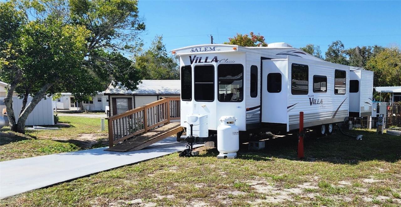 9517 Black Bear Dr., Weeki Wachee, FL 34613