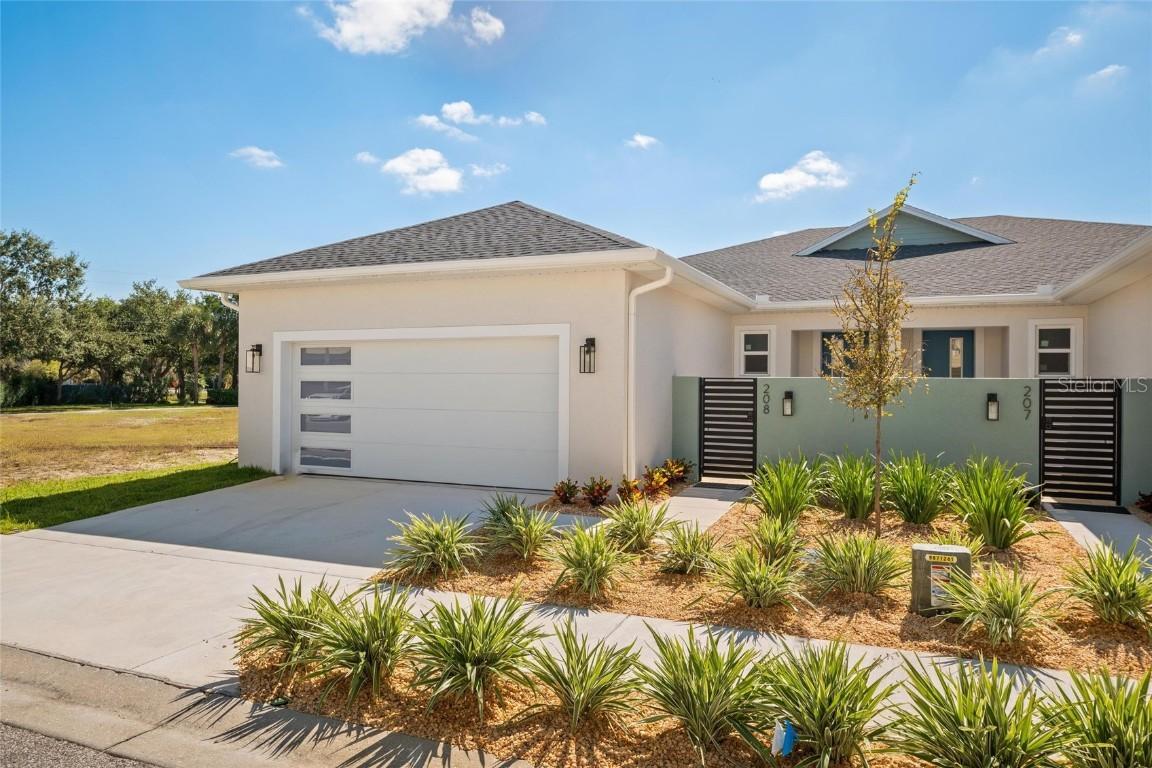 199 E Live Oak St., Tarpon Springs, FL 34689