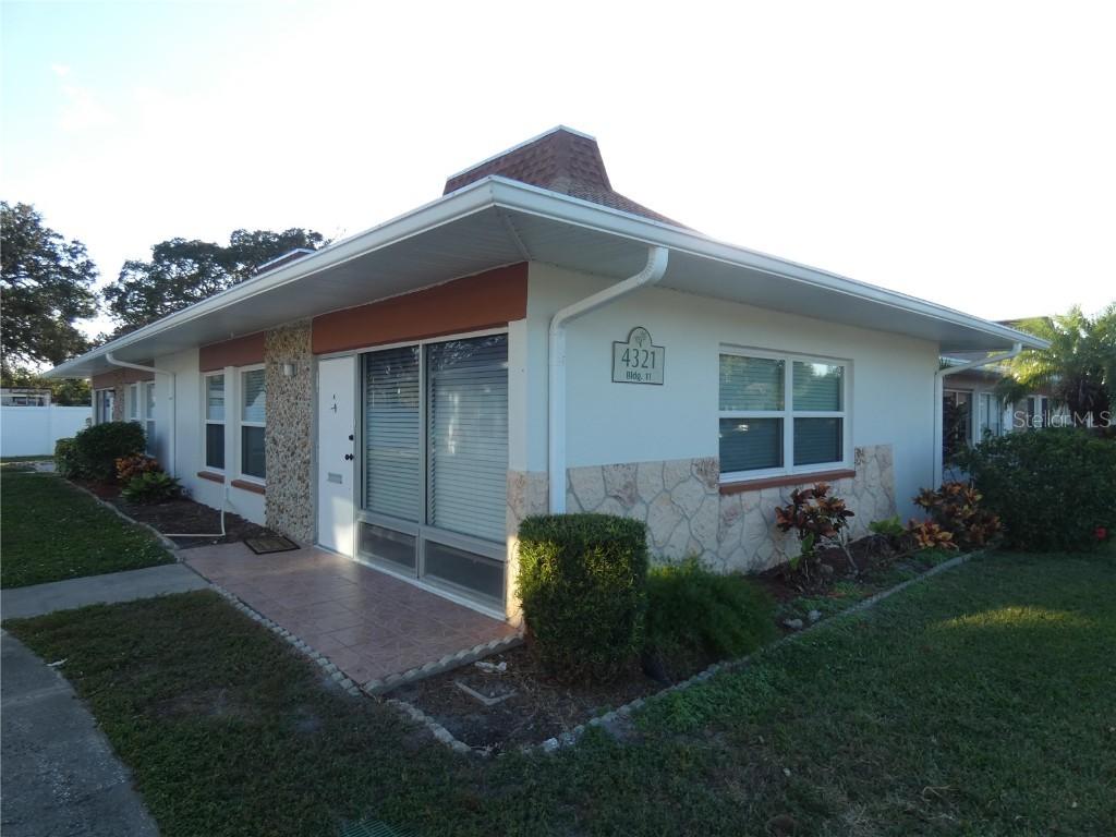 4321 Tahitian Gardens Cir. #A, Holiday, FL 34691