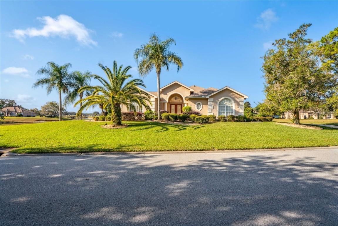 9298 Grand Cypress Dr., Weeki Wachee, FL 34613