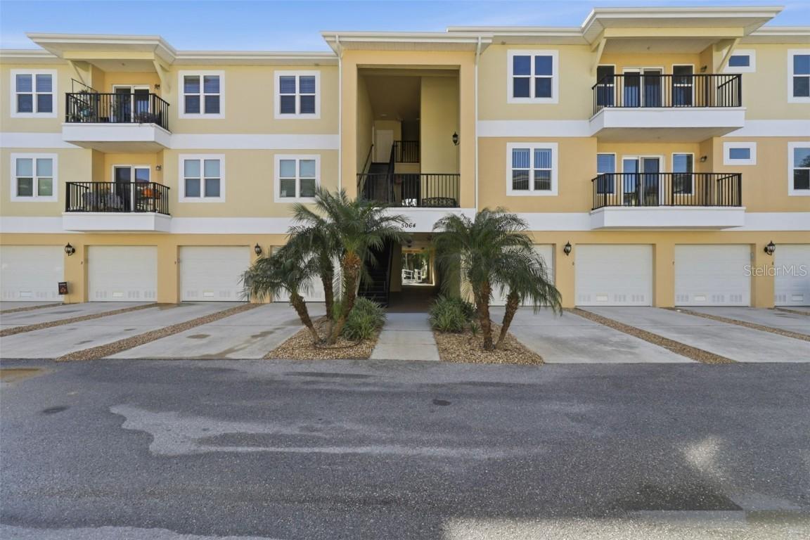 5064 Royal Palms Way #301, New Port Richey, FL 34652