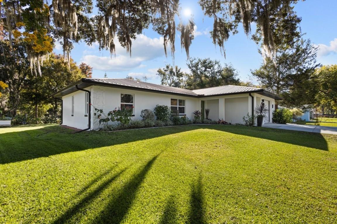 157 Palm St., Inglis, FL 34449