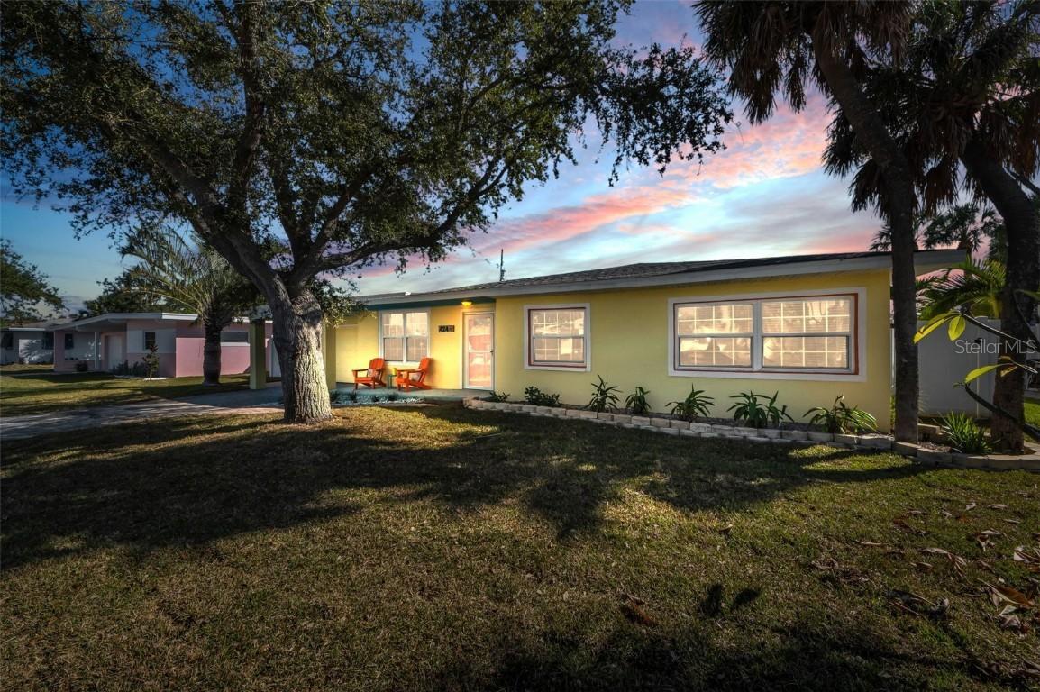 424 88th Ave., St Pete Beach, FL 33706