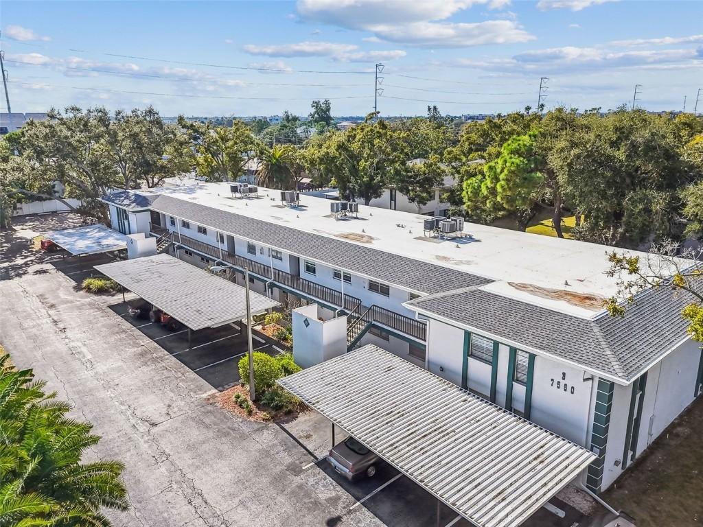 7560 92nd St. #104B, Seminole, FL 33777