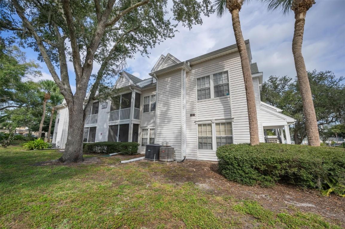3261 Haviland Ct. #203, Palm Harbor, FL 34684