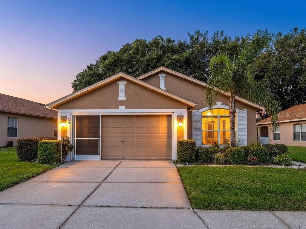 189 Center Oak Cir., Spring Hill, FL 34609