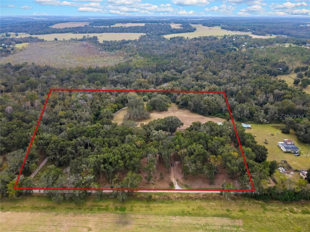 28470 Soaring Hawk Ln., Brooksville, FL 34602