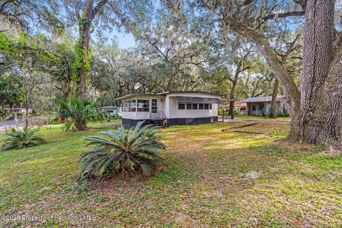3617 Cr 406, Lake Panasoffkee, FL 33538