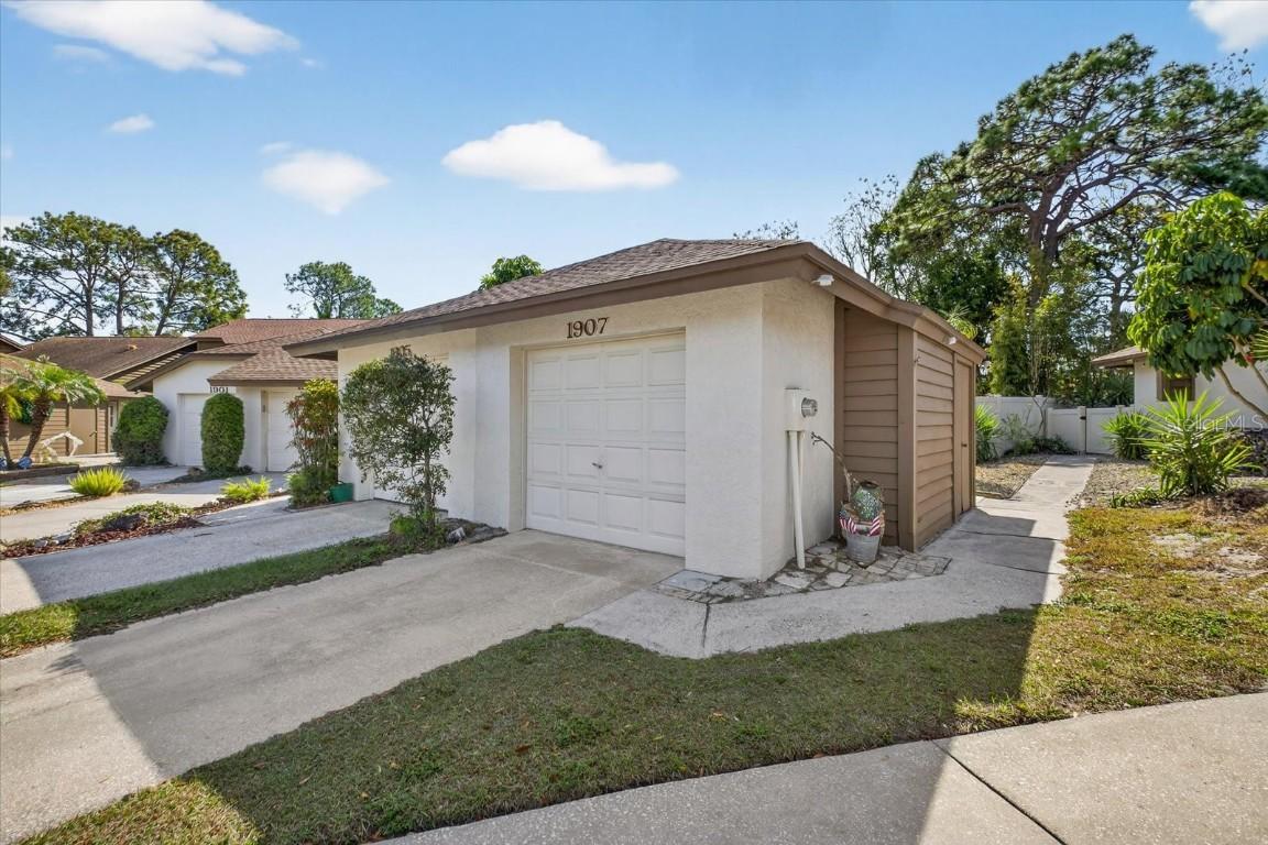 1907 Bayshore Ct., Safety Harbor, FL 34695