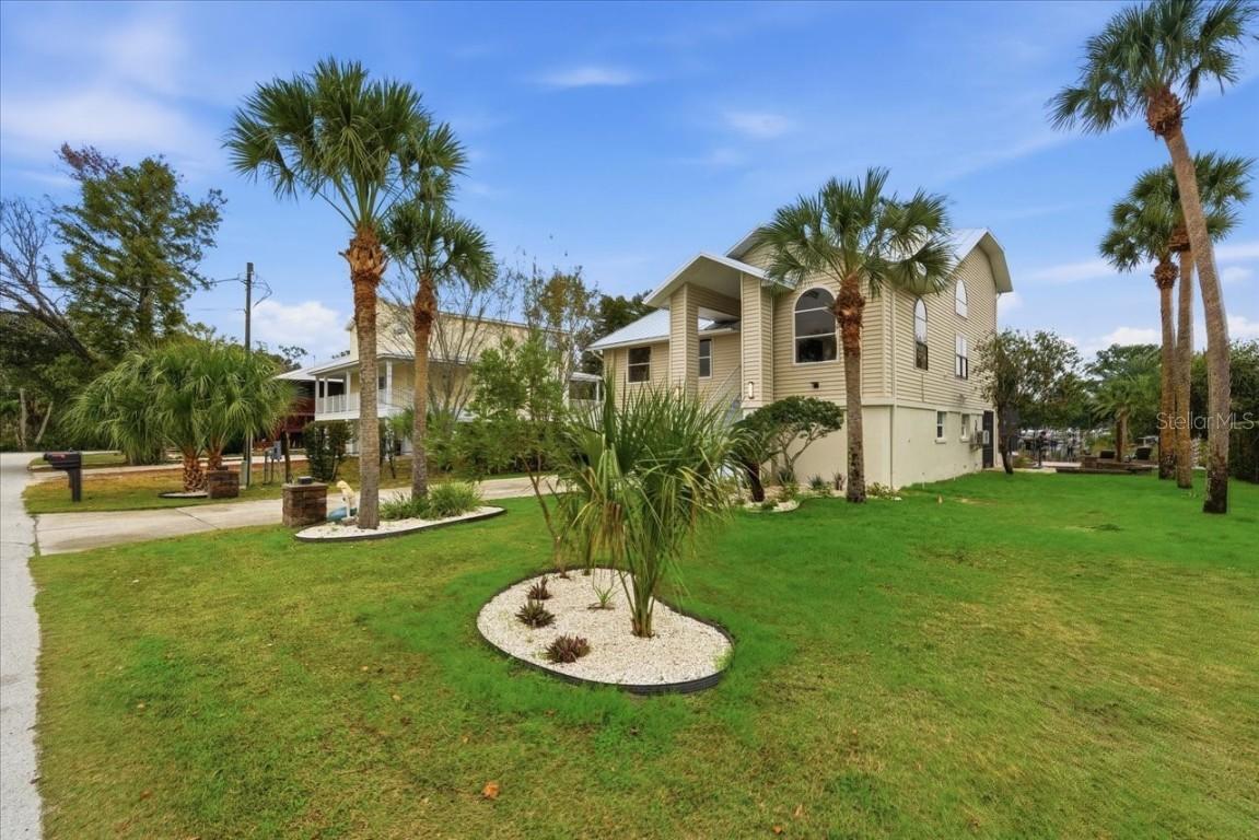 1821 NW 20th Ave., Crystal River, FL 34428