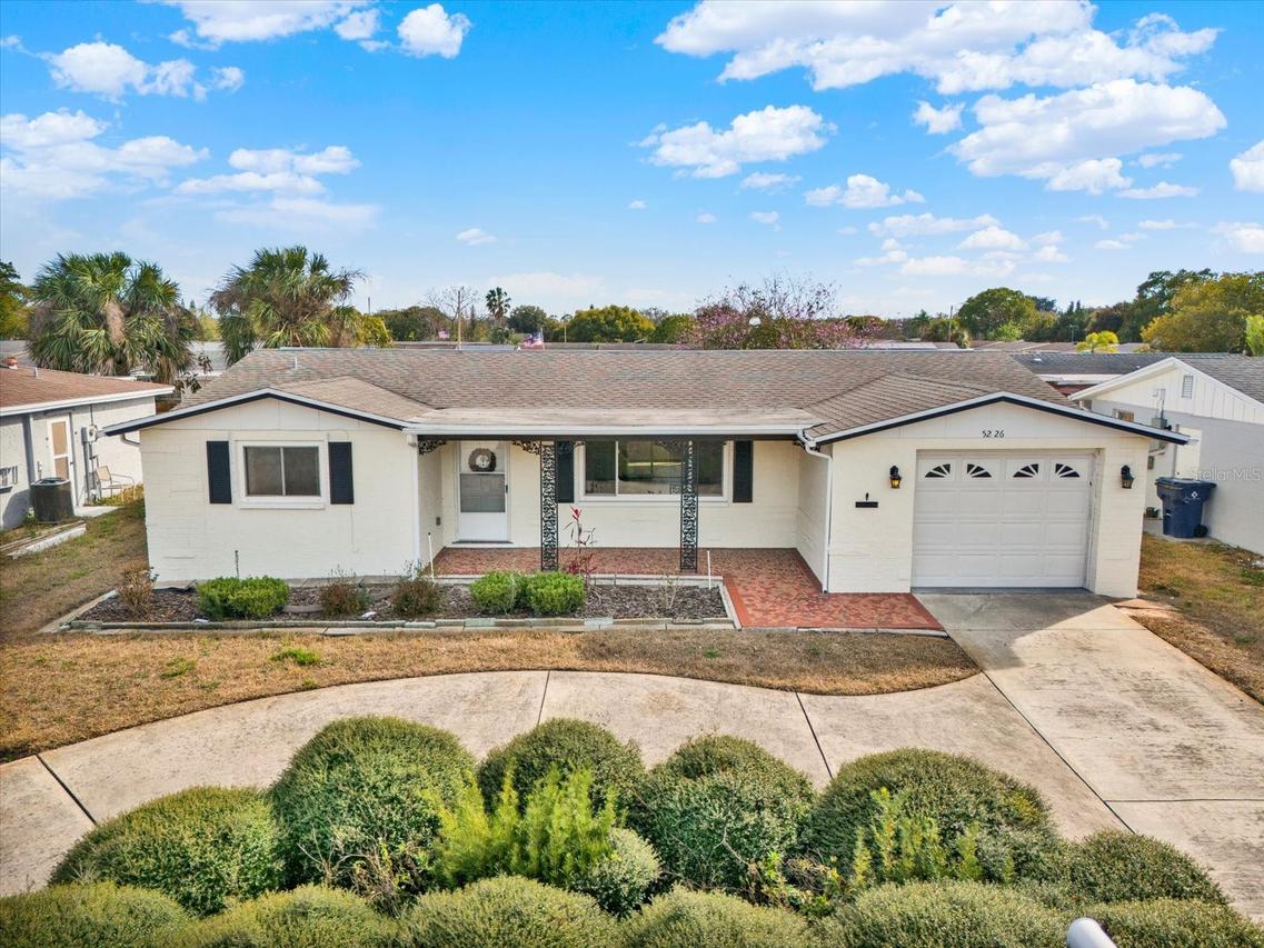 5226 Falcon Dr., Holiday, FL 34690