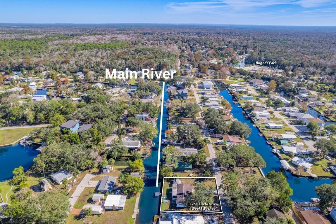 5261 Circle Dr., Weeki Wachee, FL 34607