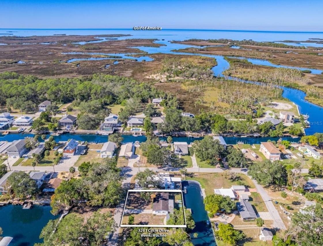 5261 Circle Dr., Weeki Wachee, FL 34607