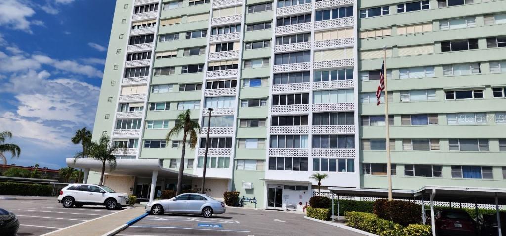 31 Island Way #303, Clearwater Beach, FL 33767