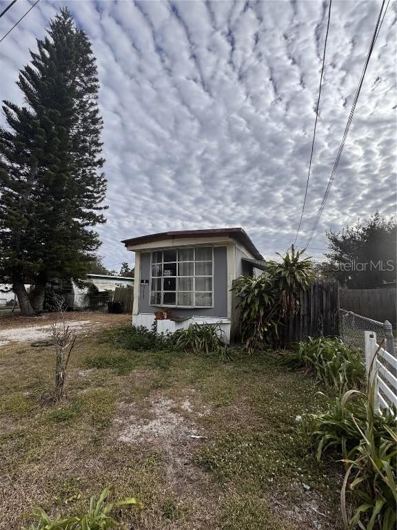 7417 Gulf Breeze Cir., Hudson, FL 34667