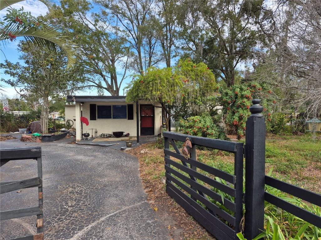 4945 Green Key Rd., New Port Richey, FL 34652