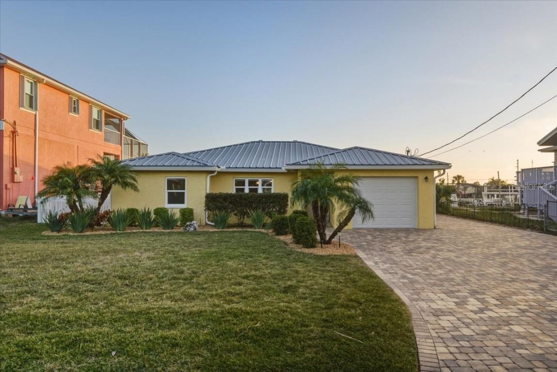3288 Minnow Creek Dr., Hernando Beach, FL 34607