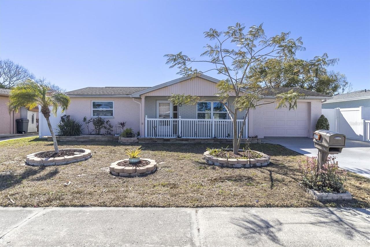 7322 Oak Crest Dr., Port Richey, FL 34668