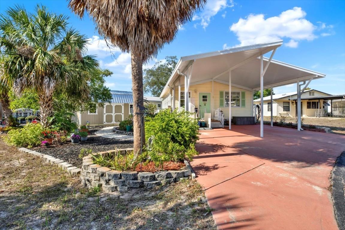 9501 Black Bear Dr., Weeki Wachee, FL 34613