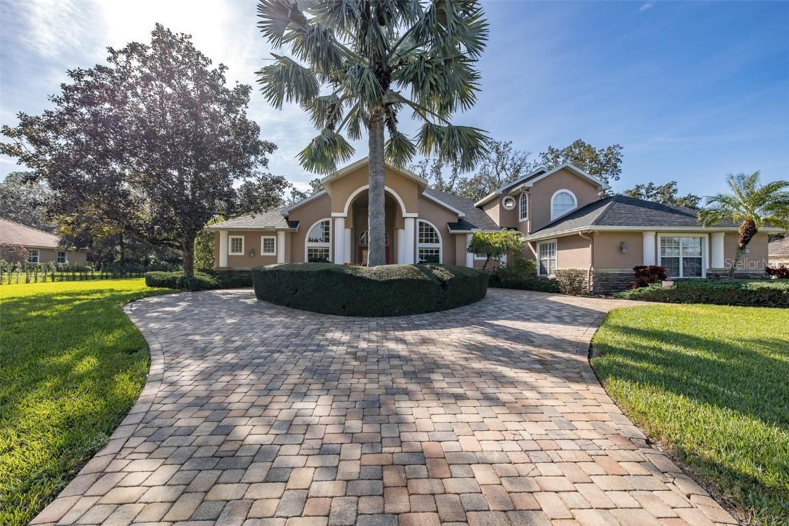 1226 Oak Meadow Point, New Port Richey, FL 34655