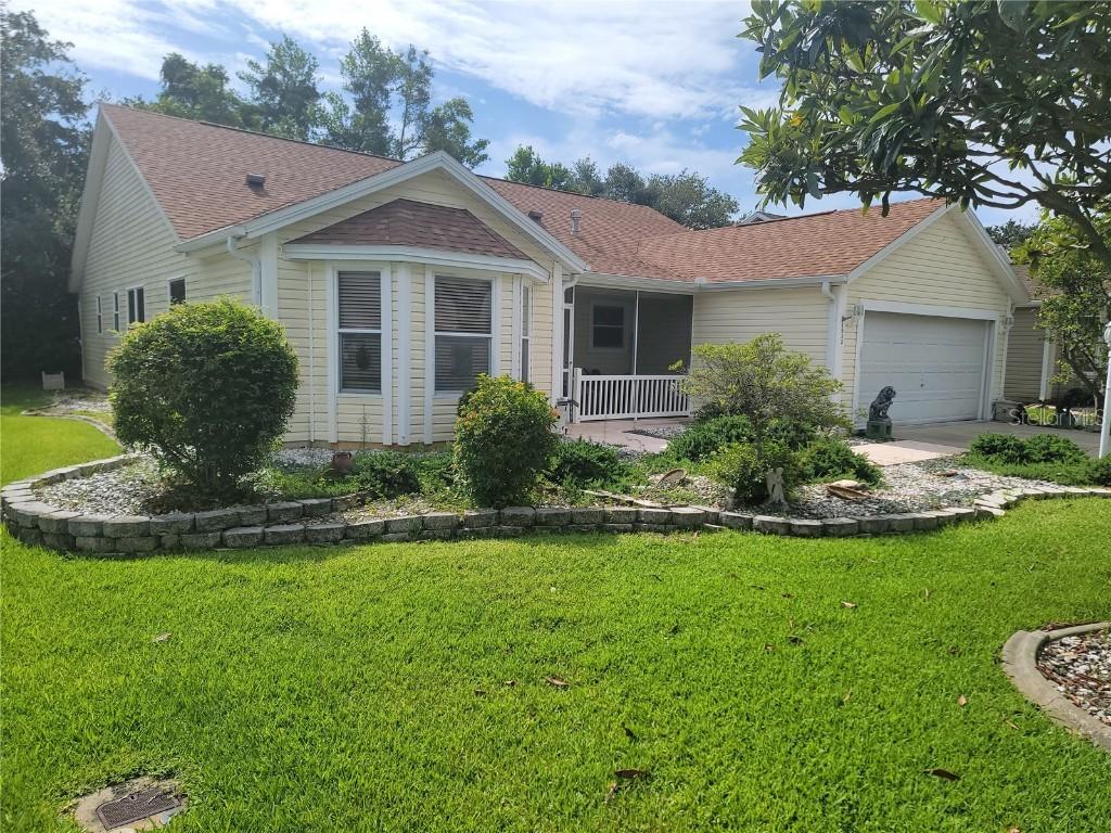 1033 Oak Forest Dr., The Villages, FL 32162