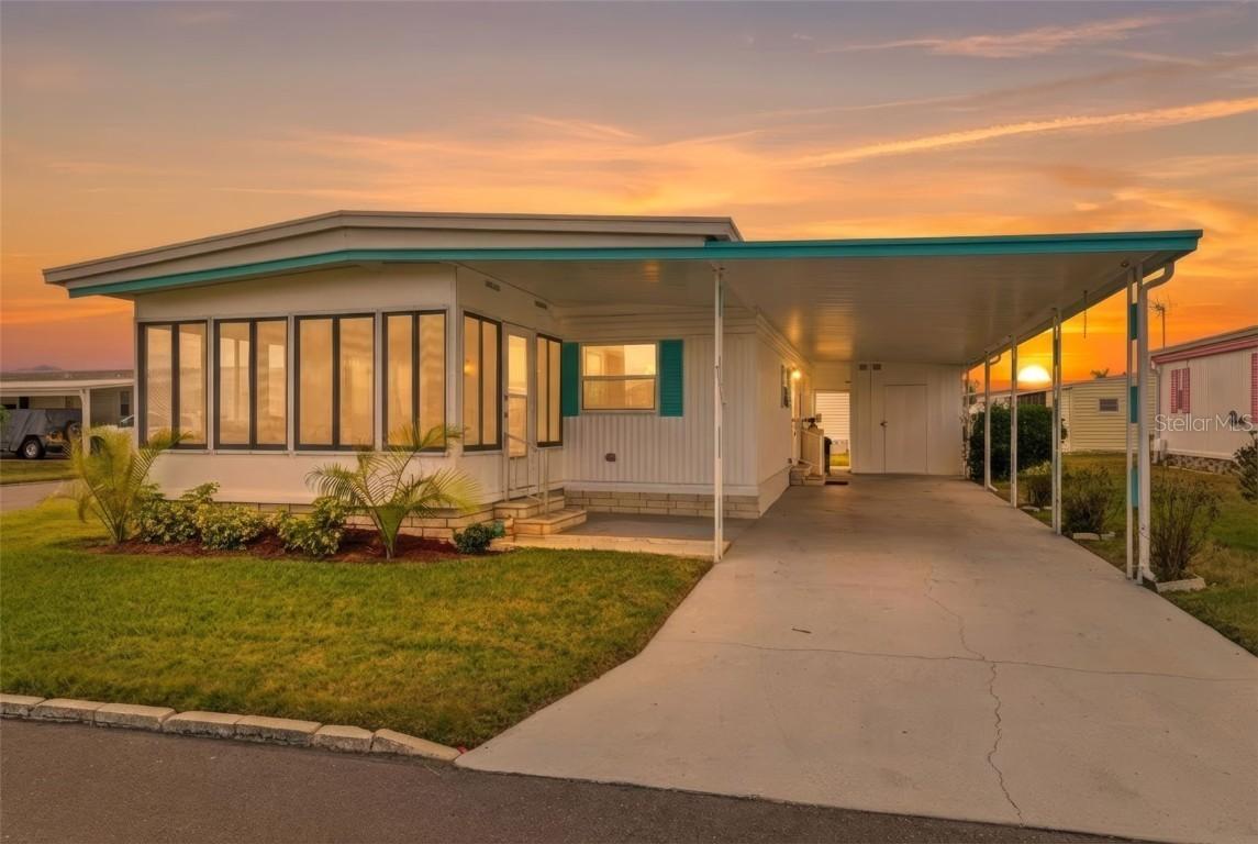 2013 Wailua Dr., Holiday, FL 34691