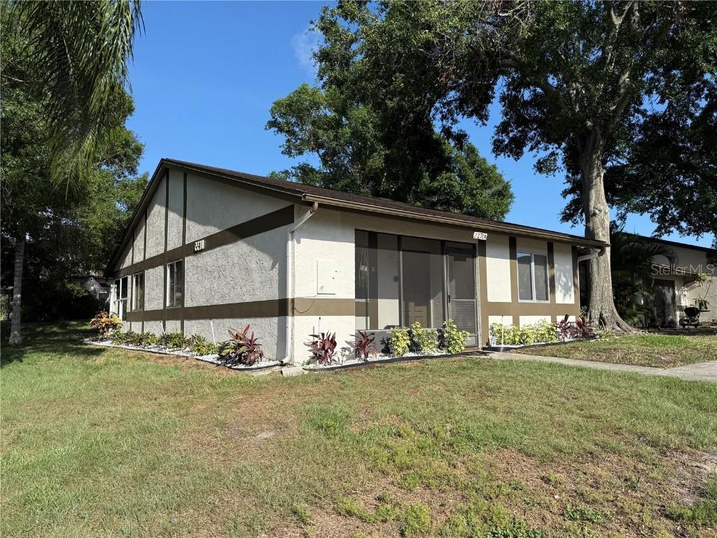 2270 Alden Ln. #A, Palm Harbor, FL 34683