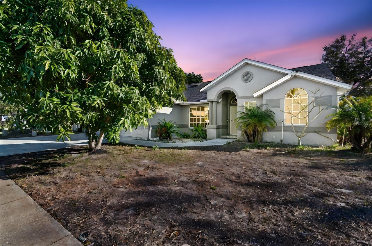 377 Wood Chuck Ave., Tarpon Springs, FL 34689