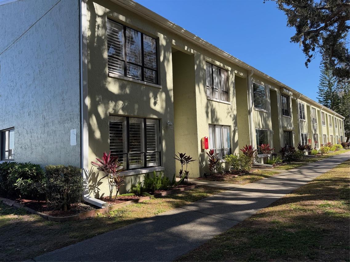 1761 Cupecoy Cir. #1, Lutz, FL 33558