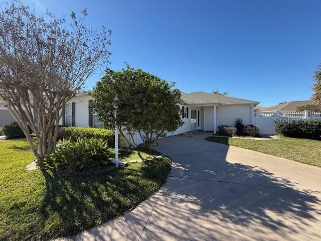 17760 SE 91st Freedom Ct., The Villages, FL 32162