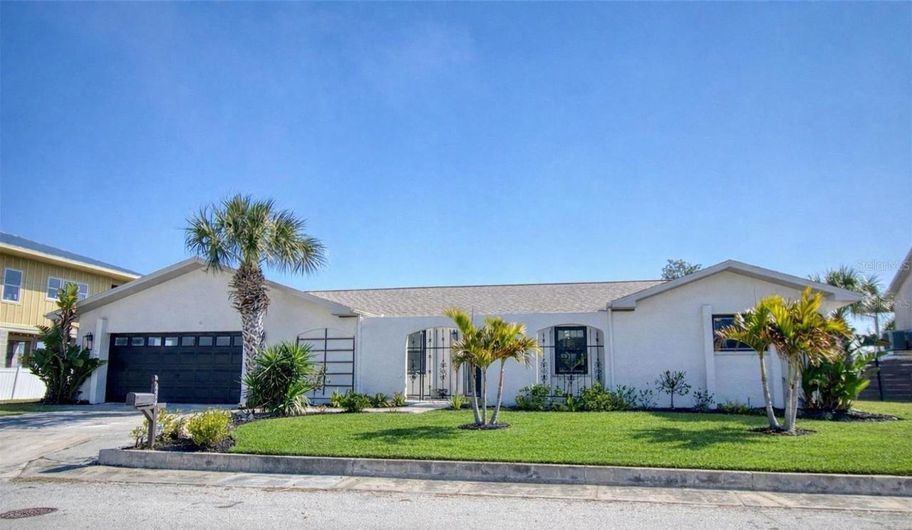 13804 Plumosa Ave., Hudson, FL 34667