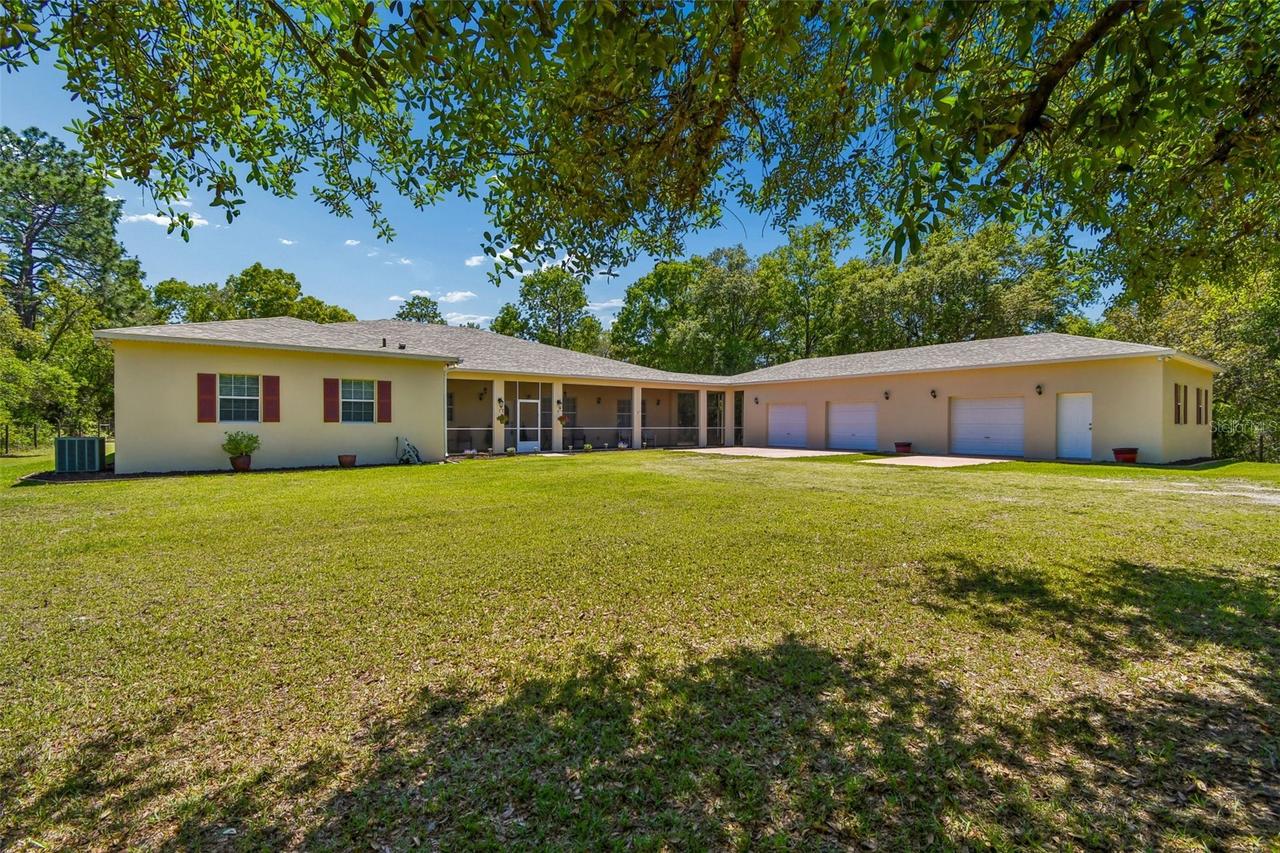 30342 Vitex Ave., Eustis, FL 32736