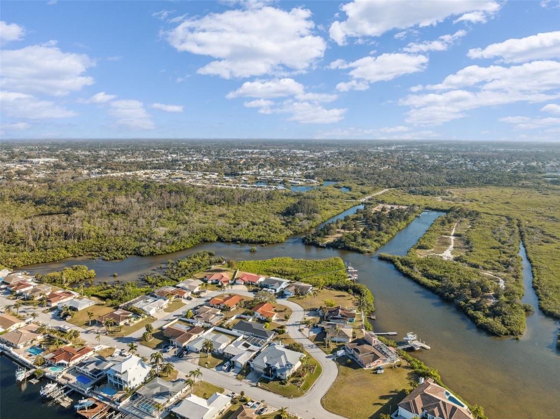 3982 Rudder Way, New Port Richey, FL 34652