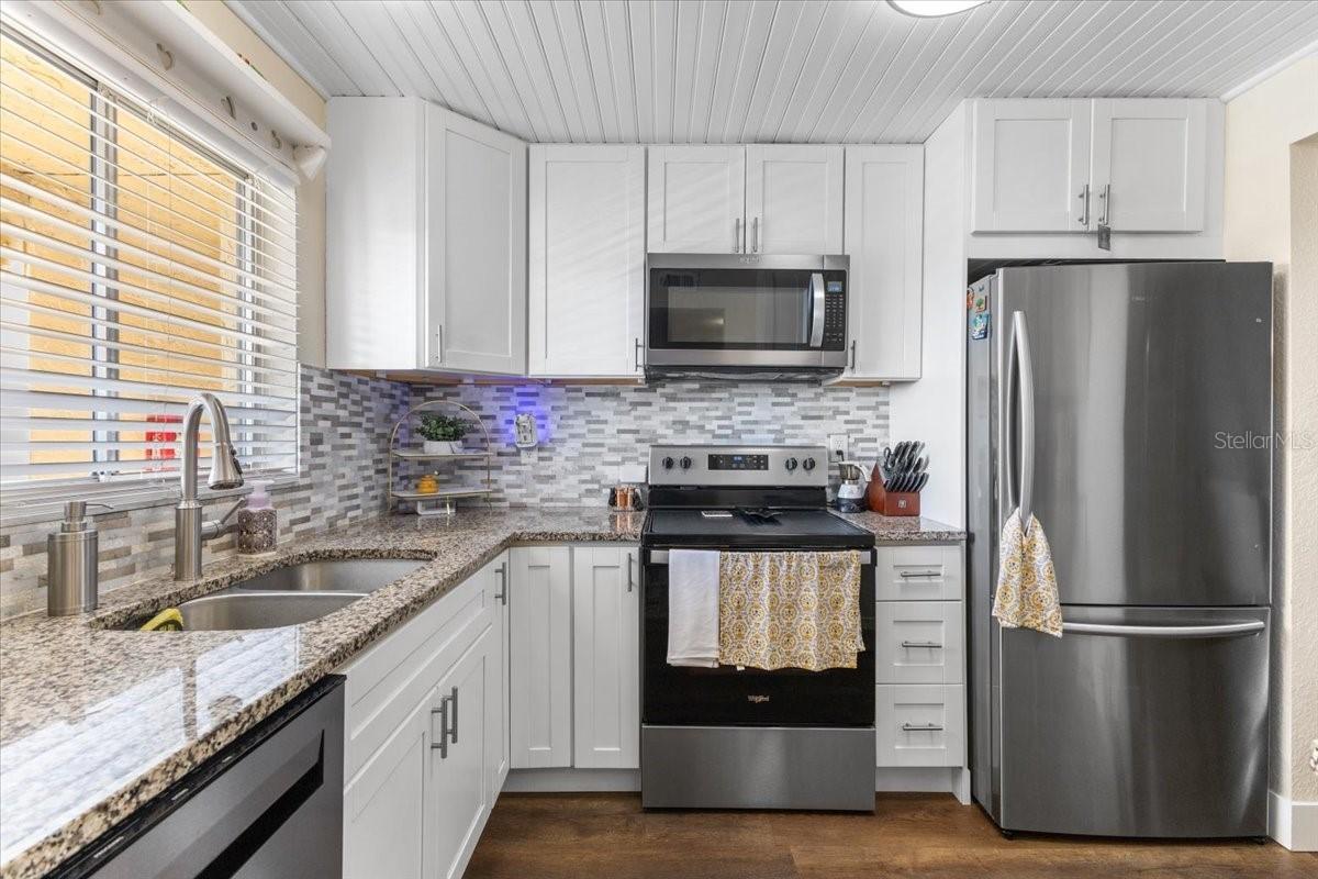 3710 Lake Bayshore Dr. #k416, Bradenton, FL 34205