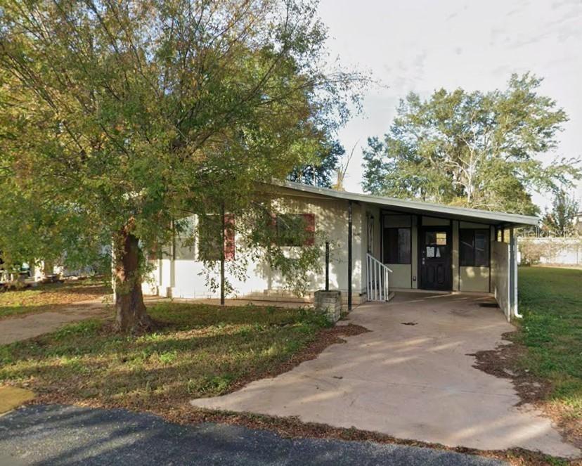 5325 Ixora St., Zephyrhills, FL 33541