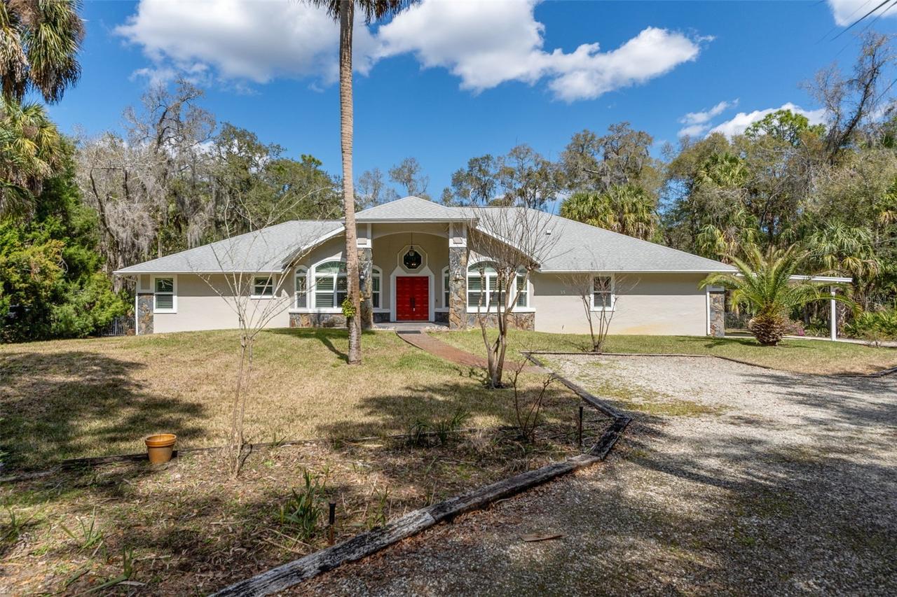 35 Captains Cove Rd., Inglis, FL 34449
