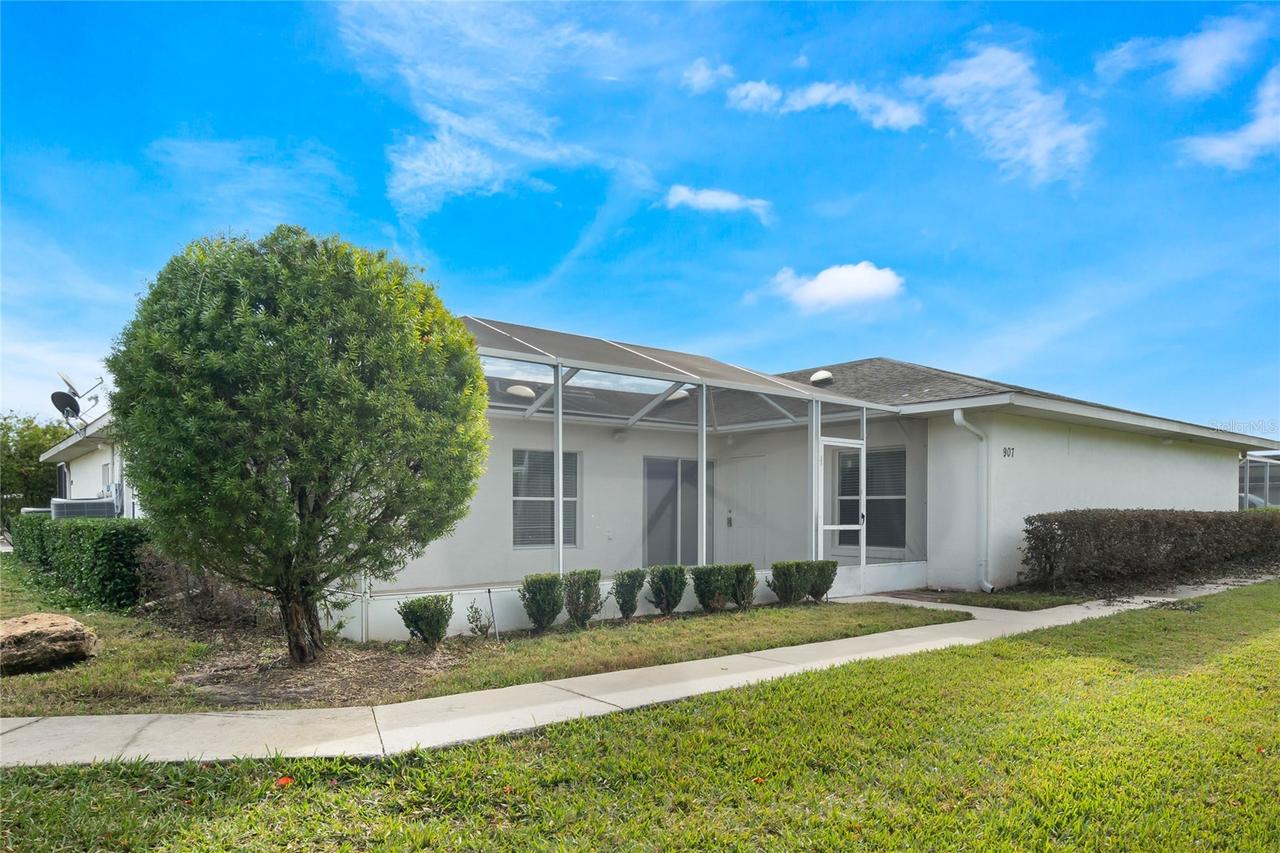 907 Willow Dr., Leesburg, FL 34748
