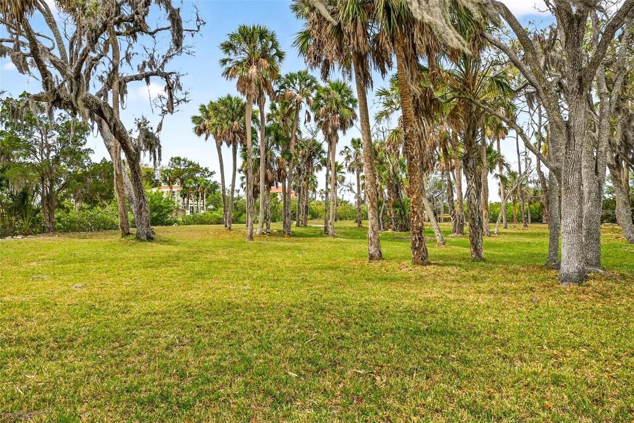 5400 Tropical Woods Ct., Port Richey, FL 34668
