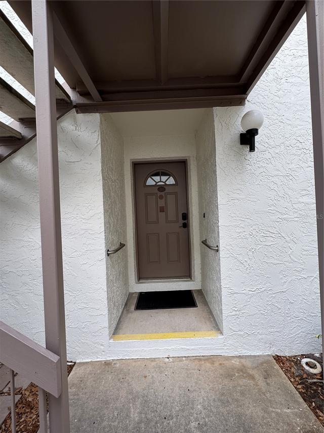 511 Longfellow Ct. #B, Safety Harbor, FL 34695