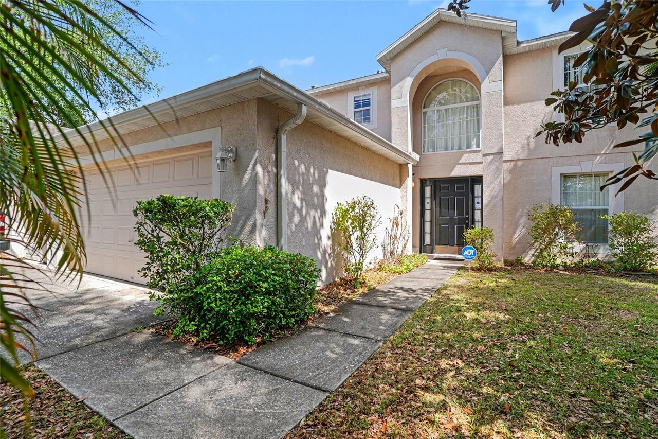 720 Valrico Hills Ln., Valrico, FL 33594