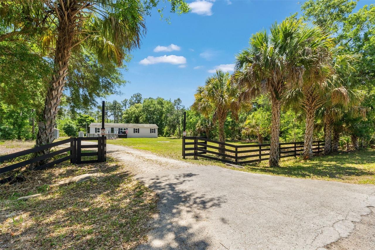 6886 W Edgewood Ln., Homosassa, FL 34448