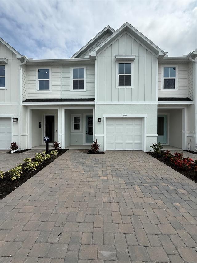 1229 Pineywood Field Dr., Davenport, FL 33837