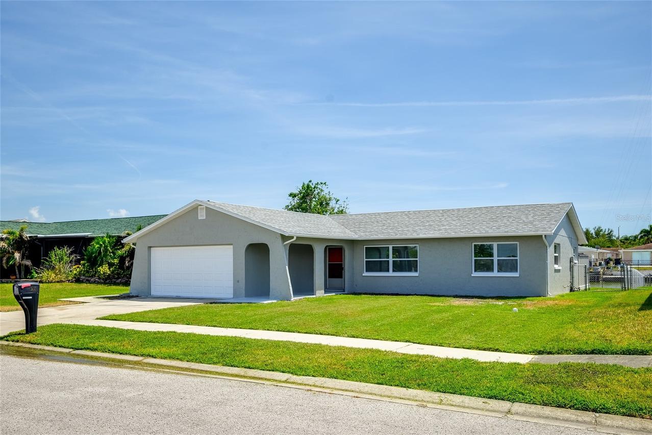 3132 Jackson Dr., Holiday, FL 34691