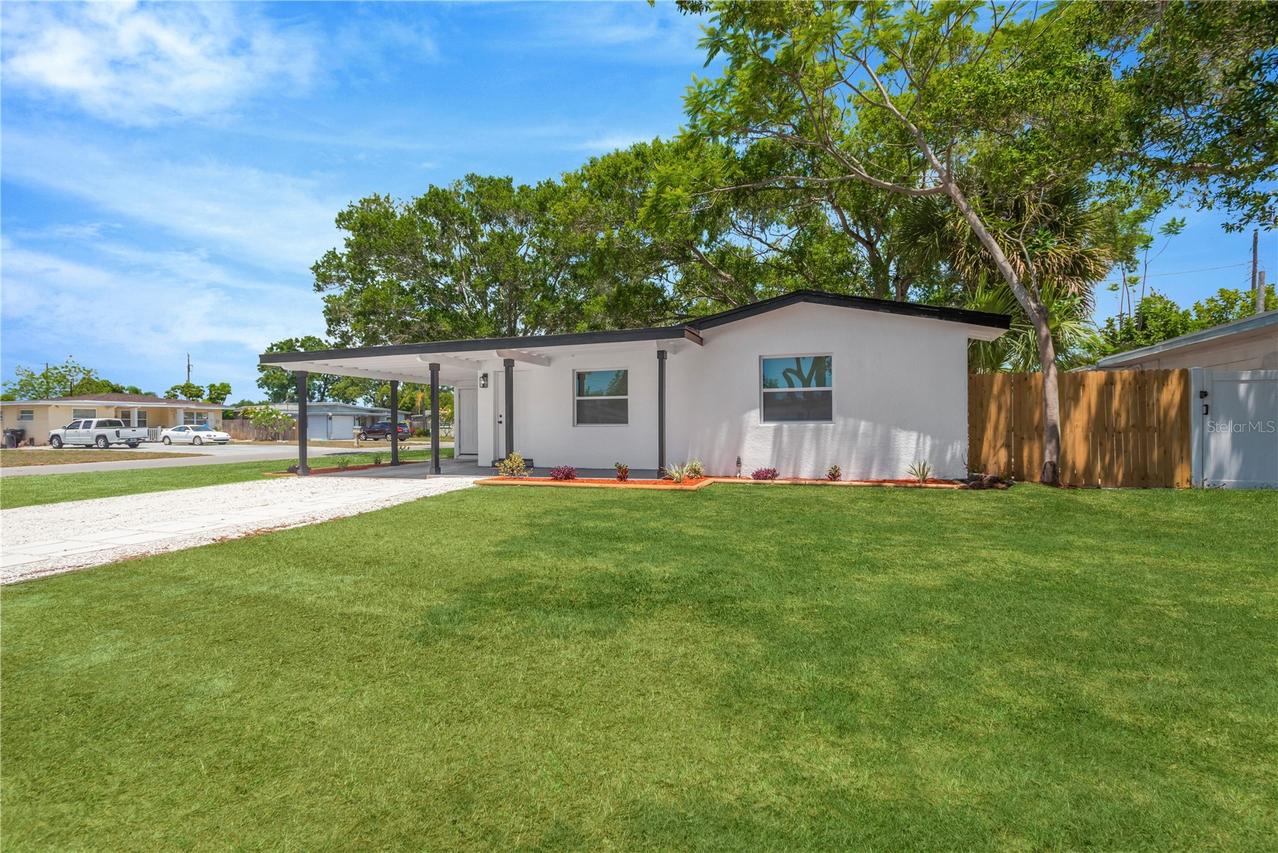 5052 Jasmine Cir., St Petersburg, FL 33714
