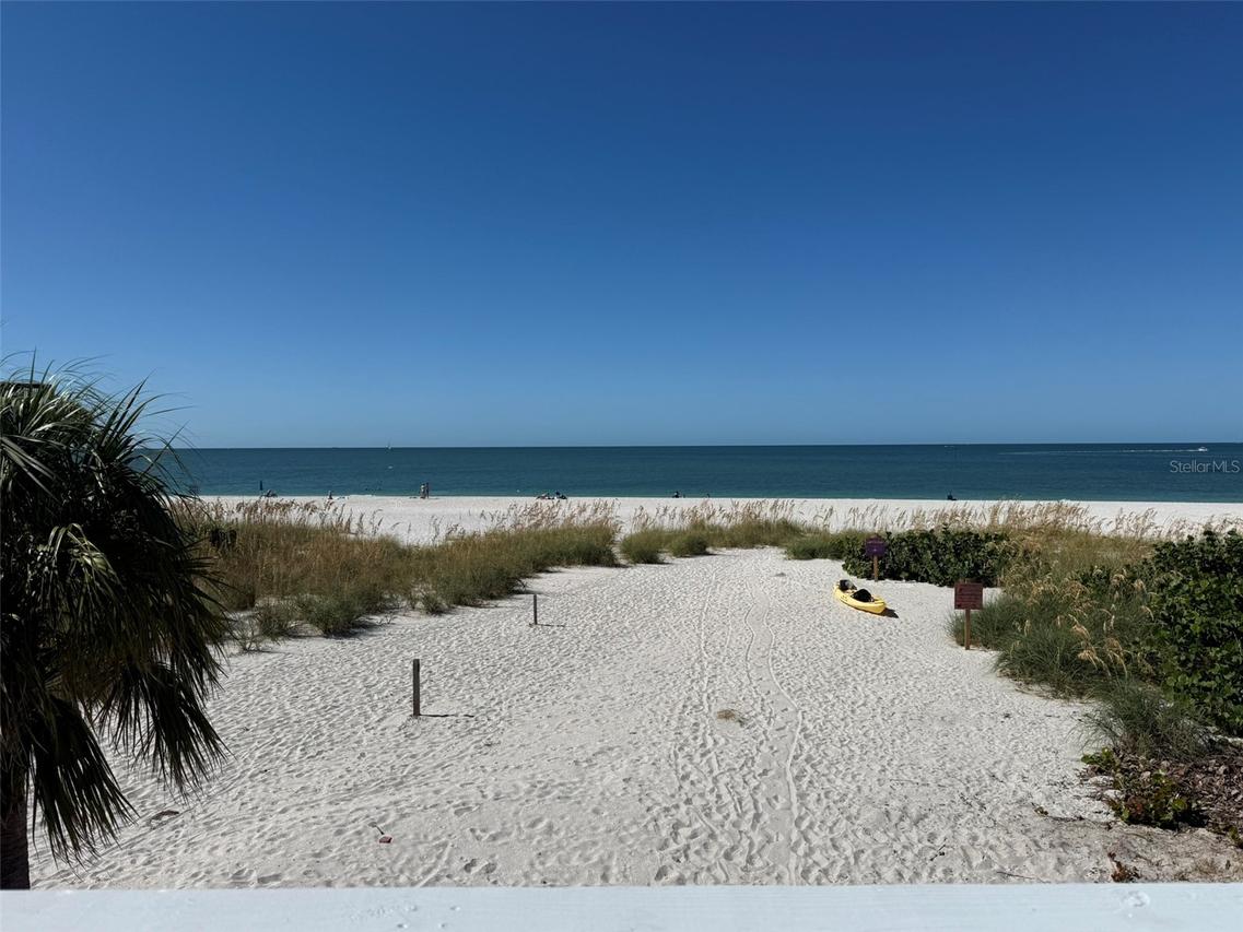 12609 Sunshine Ln., Treasure Island, FL 33706