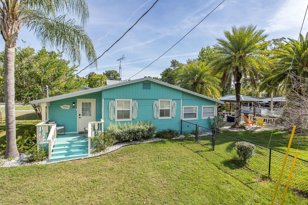 5473 Darlene St., Weeki Wachee, FL 34607